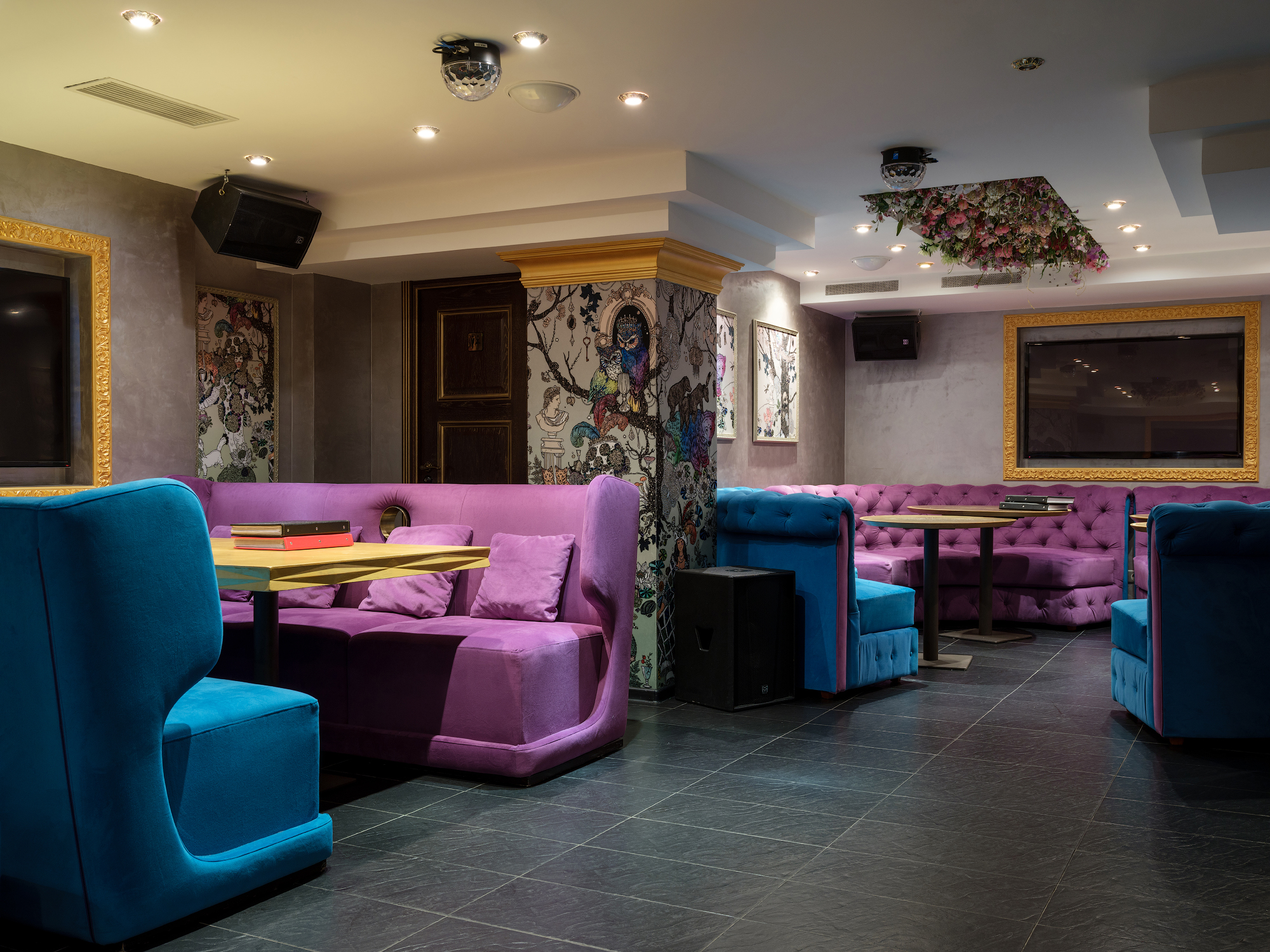 снимок помещения для мероприятия Рестораны Name cafe&karaoke на 3 мест Краснодара