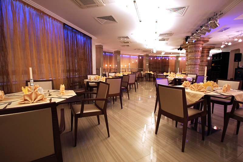 фото зала для мероприятия Рестораны Золото FM  Краснодара